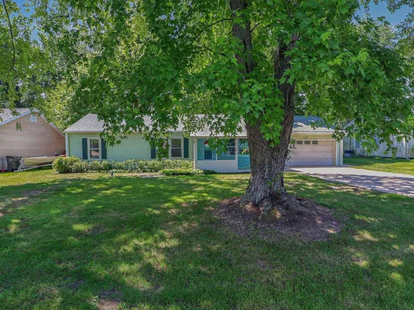 11924 Riverview Blvd, Osceola, IN 46561