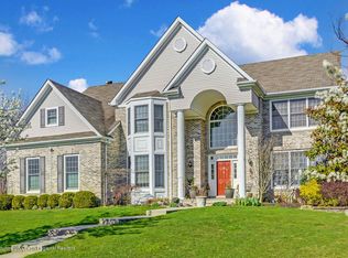 8 Jackson Cir, Ocean, NJ 07712