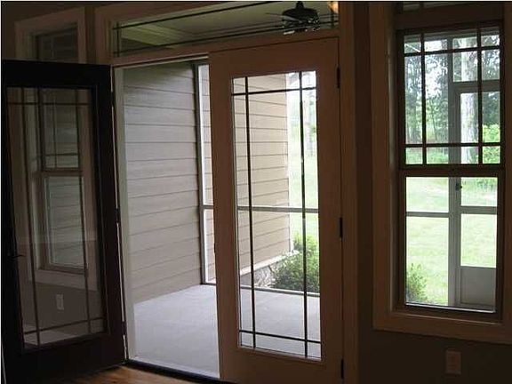 5th image of 4513 Sweetberry Ln