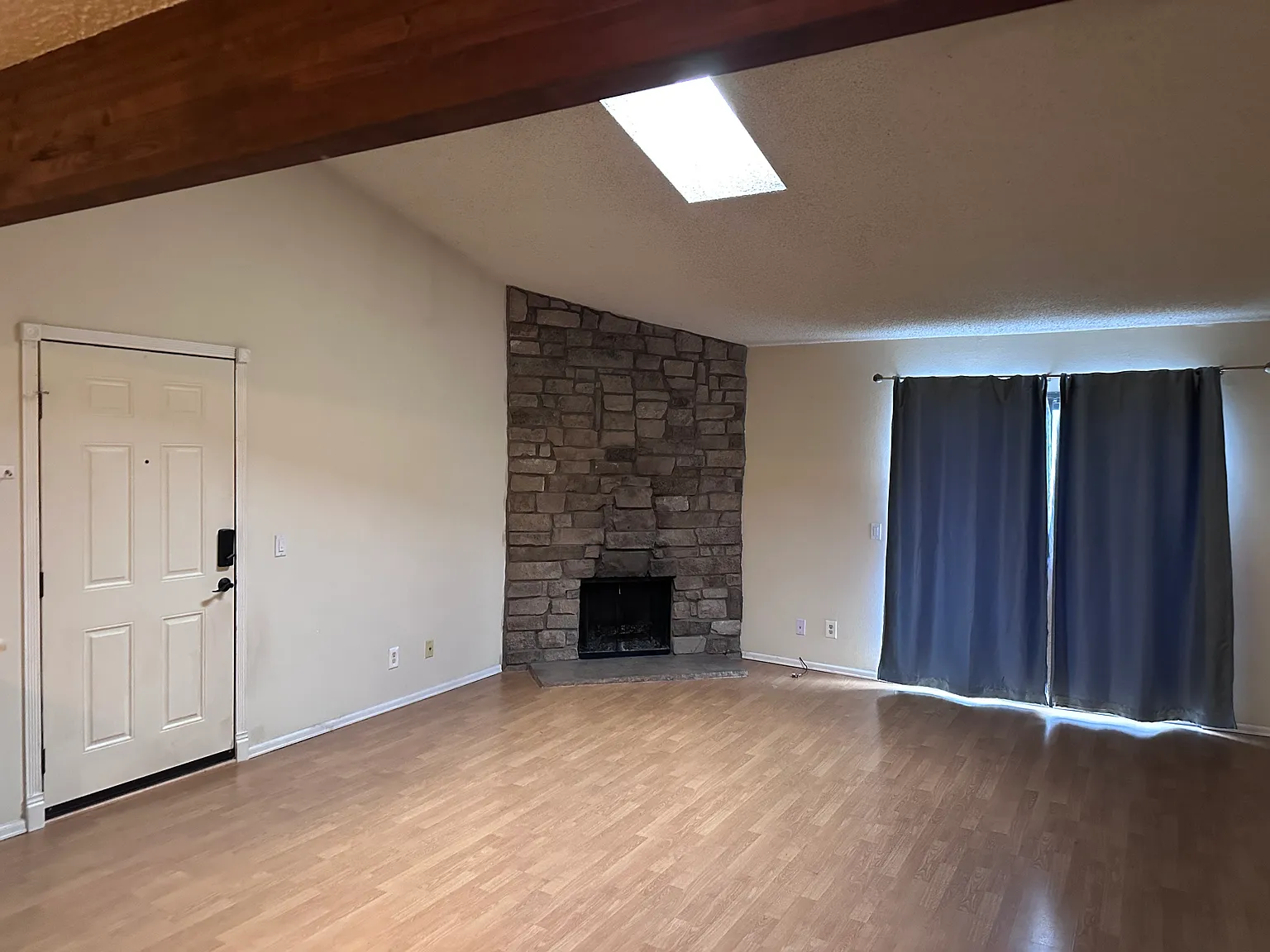 2 bed, 1174 sqft, $2,150 — Photo 3