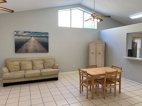 Great room, high ceilings