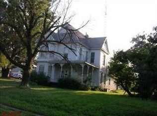 306 N Main Cross St, Bowling Green, MO 63334