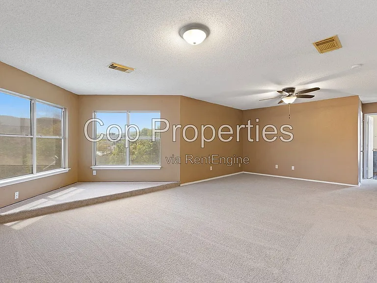 8118 Stagwood Hl — Photo 25