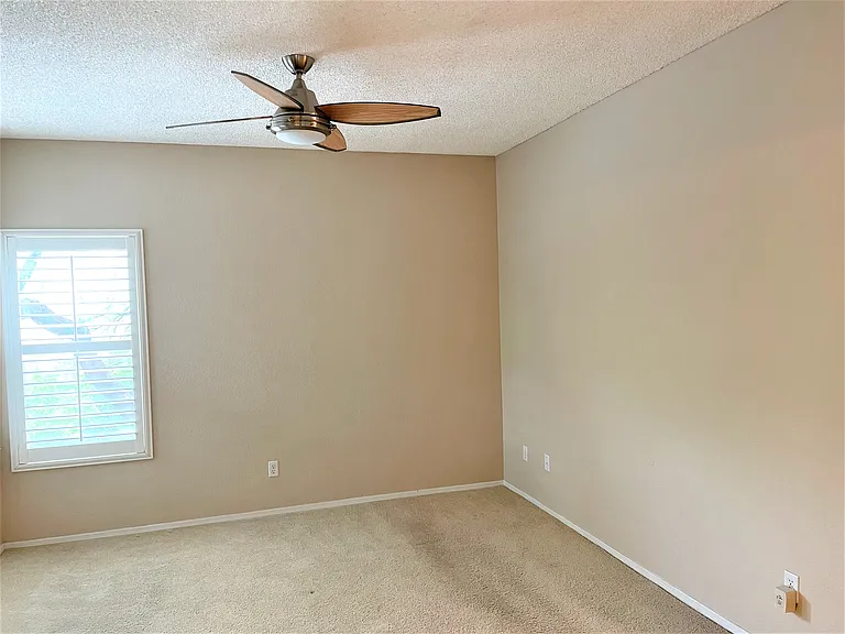 6655 N Canyon Crest Dr #21104 — Photo 15