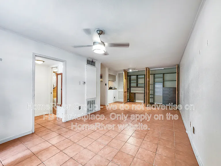 3131 Cummins St #15 — Photo 4