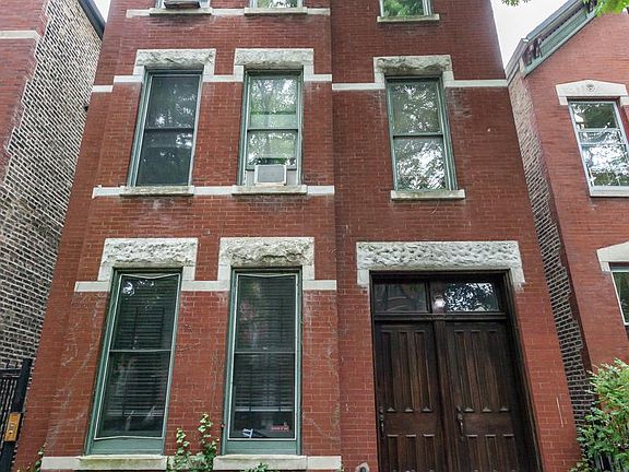 3rd image of 1028 N Winchester Ave #3F
