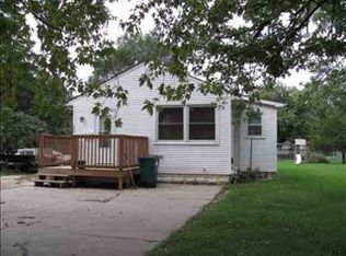 228 S Evans Rd, Evansdale, IA 50707