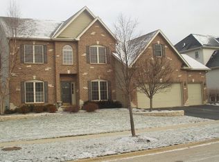 23 Lake Ridge Ct, South Elgin, IL 60177