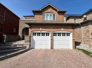 8 Queen Isabella Cres, Vaughan, ON L6A 3J7
