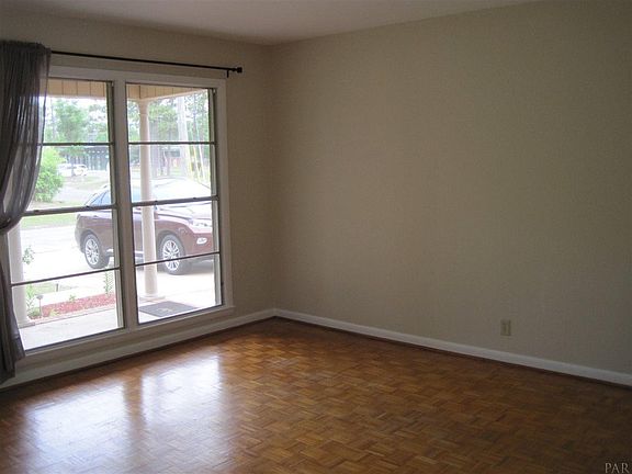 4th image of 3830 Cherry Laurel Dr