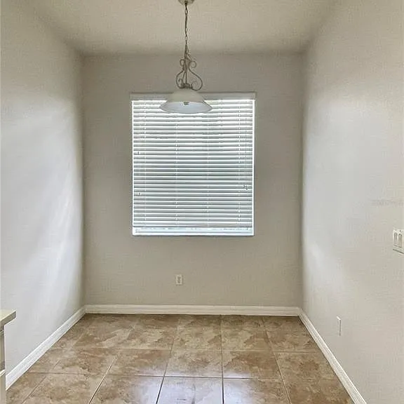 2795 Oakwater Dr — Photo 12