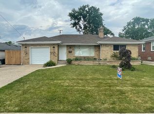 22535 Lange St, Saint Clair Shores, MI 48080