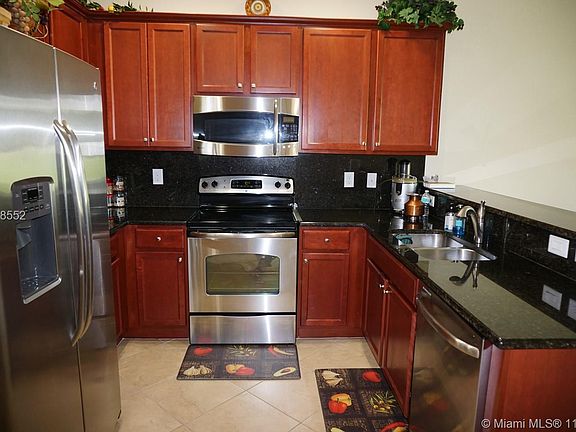 2nd image of 160 Emerald Creek Way