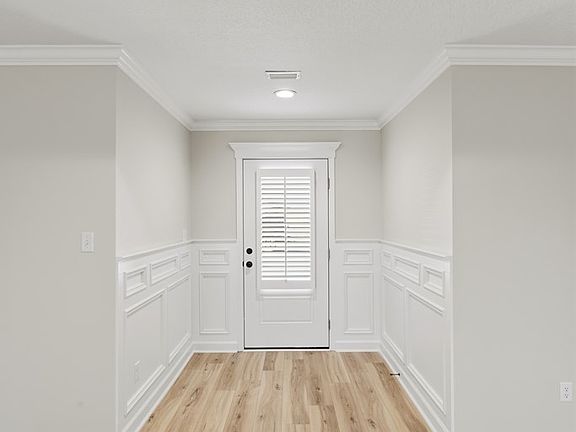 3rd image of 4556 Brinlee Way