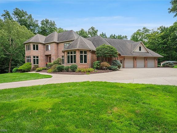 2nd image of 1088 River Woods Dr