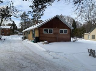 60 Menomonee St, Williams Bay, WI 53191