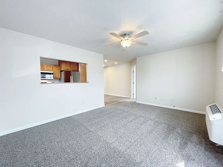 The Heights Apartments — Photo 8