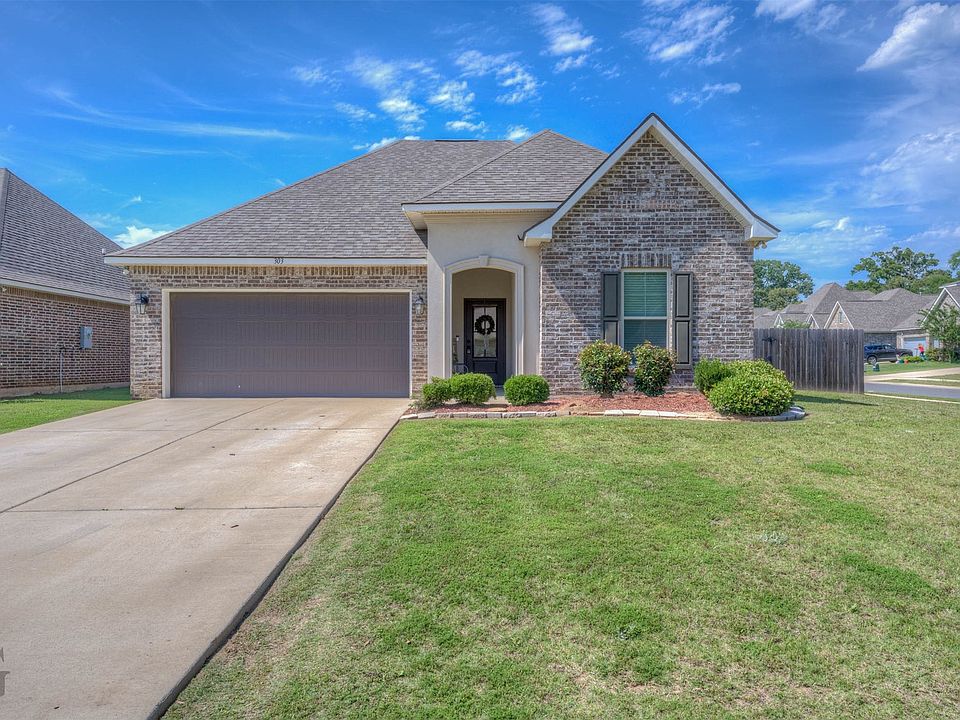 1st image of 303 Pilatus Dr