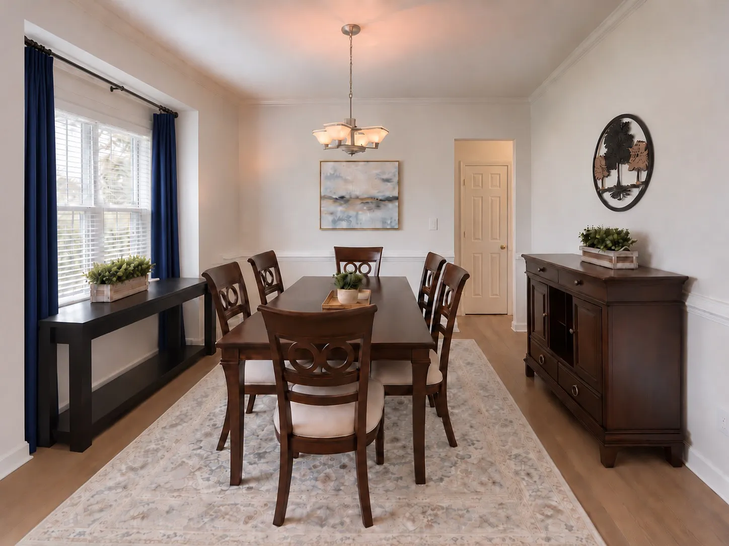 4 bed, 2.5 bath, 2080 sqft, $3,250 — Photo 3