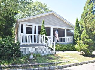 1661 Oakwood #521, Riverhead, NY 11901