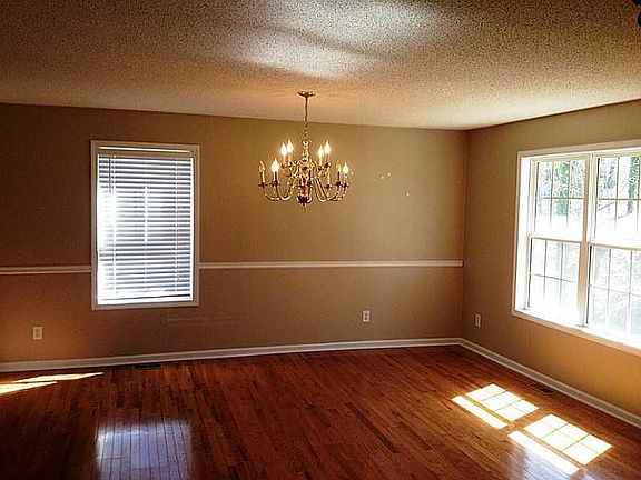 5th image of 120 Garden Hill Dr