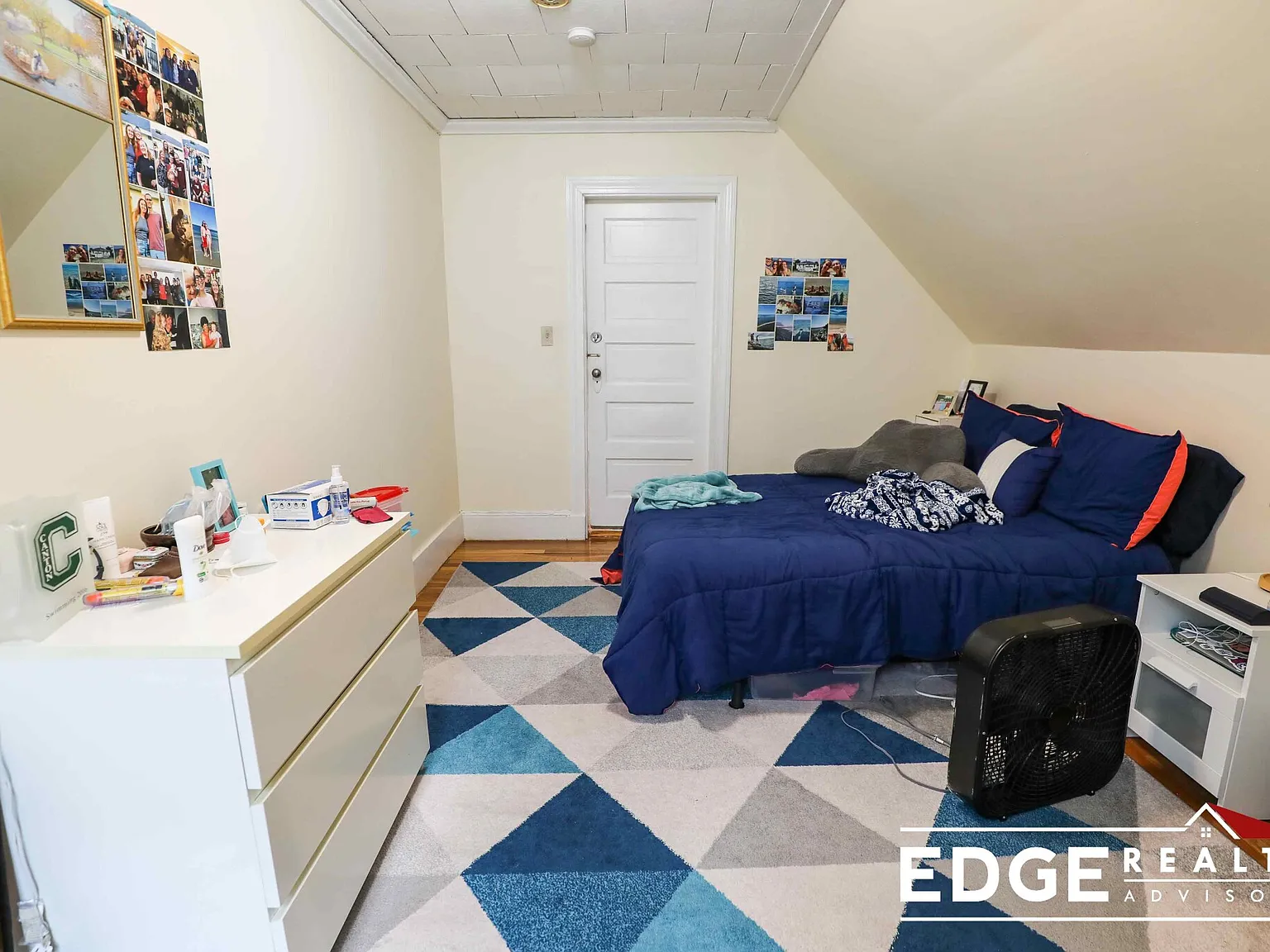 3 bed, 1650 sqft, $3,825 — Photo 3
