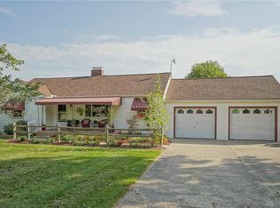 3288 Cedarwood Rd, Fairborn, OH 45324