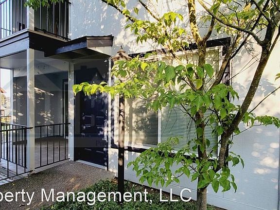 3rd image of 212 N J St APT 2