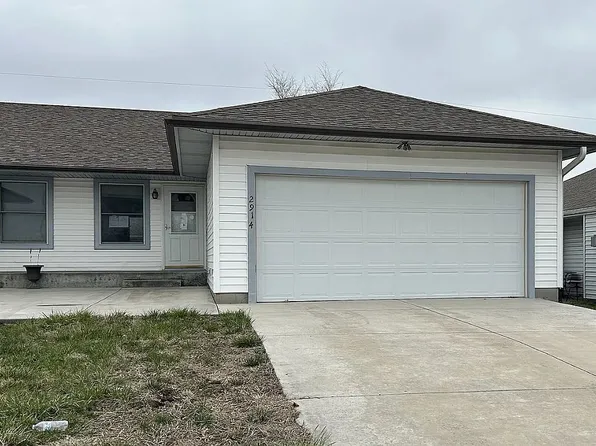 2914 SE Walnut Dr, Topeka, KS 66605