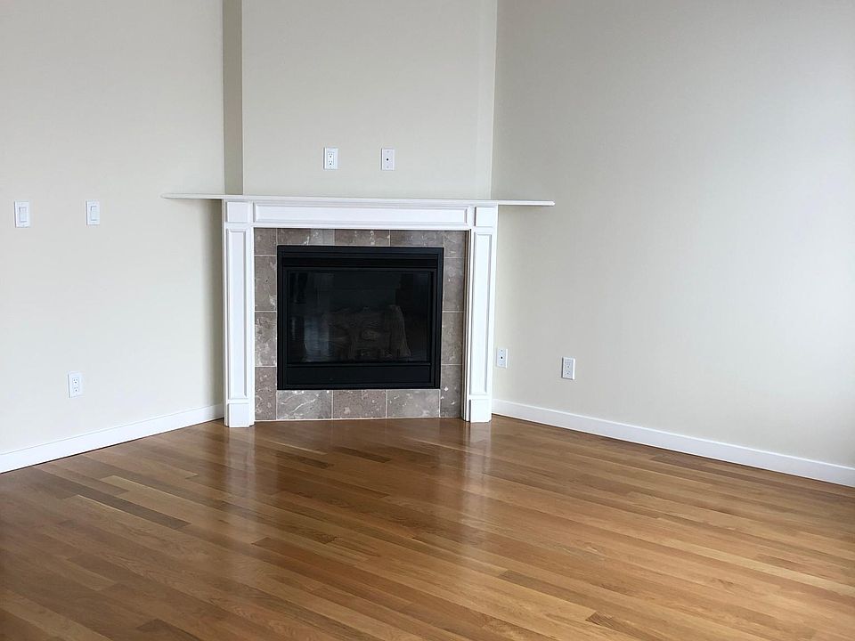 1st image of 906 Cortland Ave