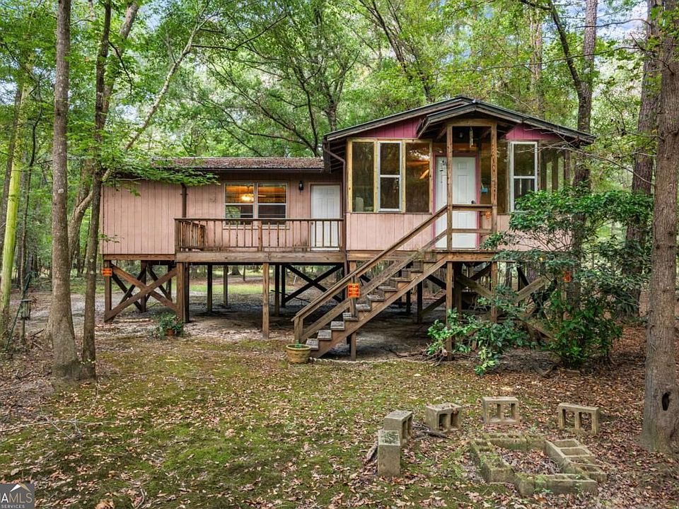 1st image of 628 Riverside Dr