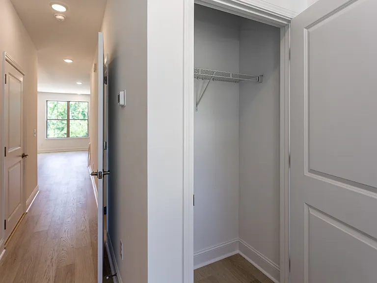 8440 Whisper Ln — Photo 2
