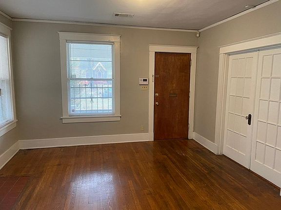 2nd image of 719 Maury St
