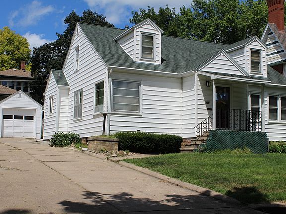 2nd image of 909 E Hammond St
