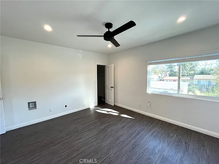25205 Cypress St #7 — Photo 15