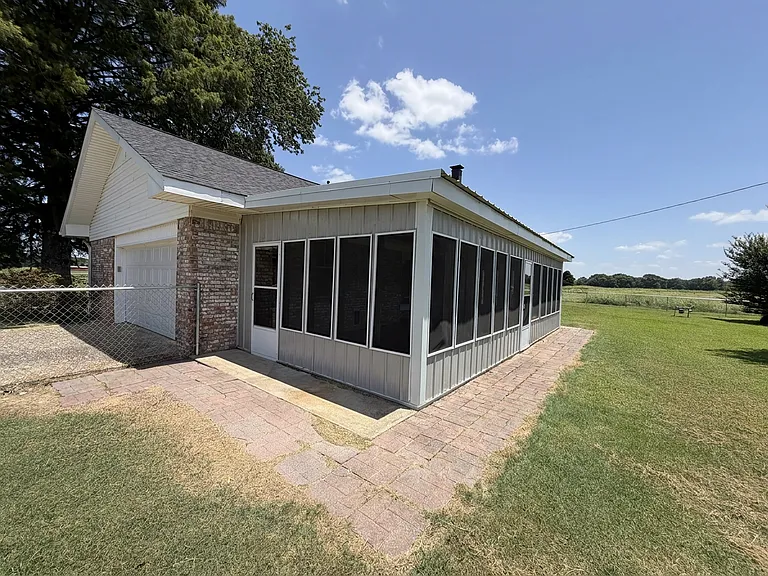 14738 Faulkner Lake Rd — Photo 36