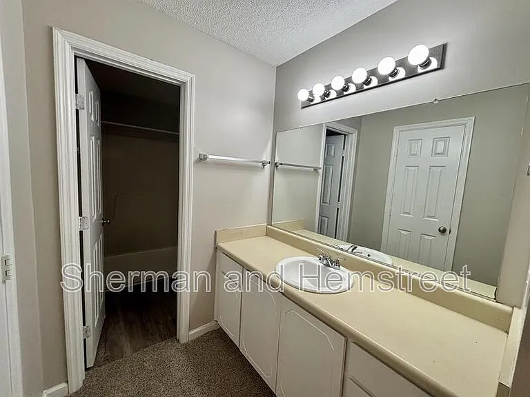 308 Commons Dr #308 — Photo 12