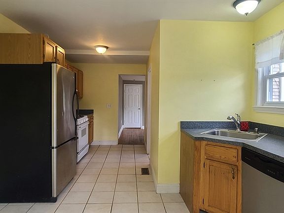 5th image of 85 N Main St #85