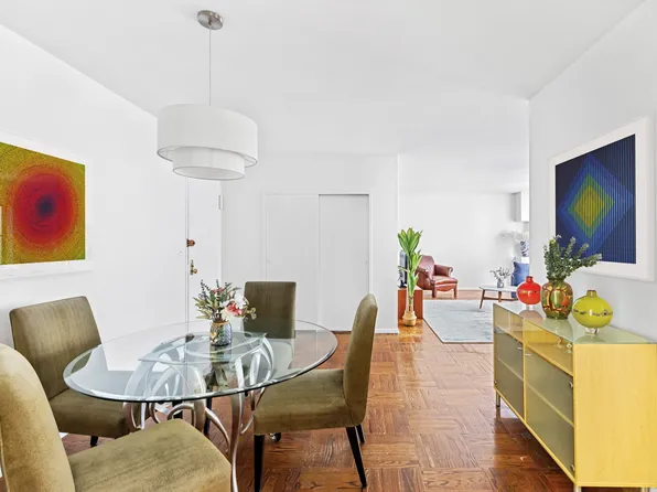 12 Beekman Place image 4 of 7