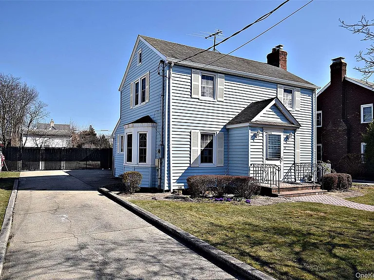 27 N Lewis Pl — Photo 2