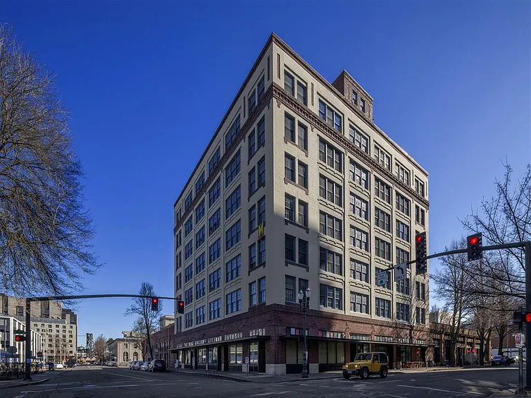 Honeyman Hardware Lofts — Photo 19