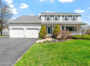 3 Sheldon Dr, Ballston Lake, NY 12019