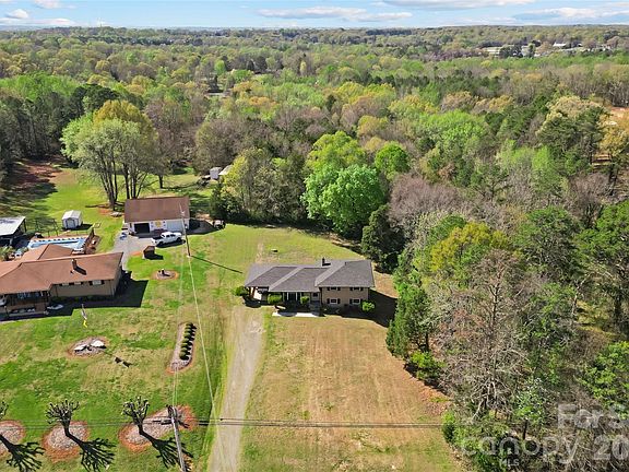 3rd image of 4410 Zion Church Rd