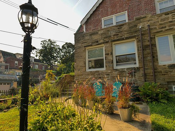 3rd image of 533 Glen Echo Rd