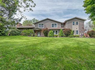 9454 Pendergast Rd, Phoenix, NY 13135