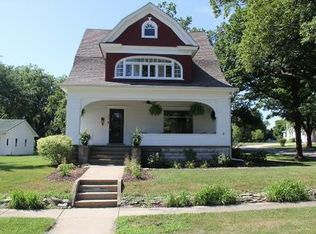 302 Main St, Newark, IL 60541