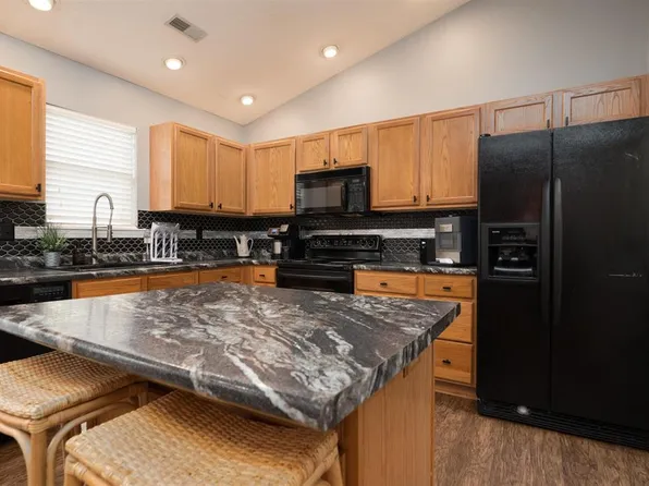 2657 Landing Ter, Owensboro, KY 42303
