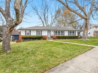 3726 S Trail Ridge Dr, Independence, MO 64055