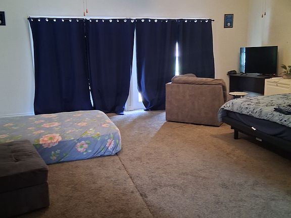 2nd image of 320 Tangerine St