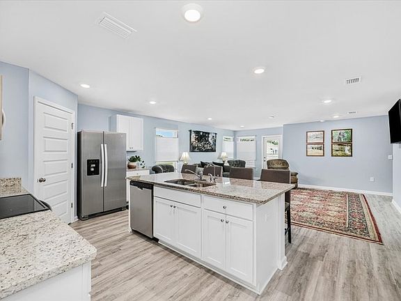 5th image of 194 Cades Ct